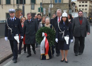 corona di fiori in arno